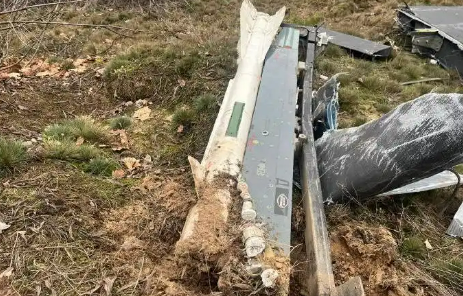 技术派|无人机挂空空导弹现身俄乌冲突,无人空战时代已经到来?